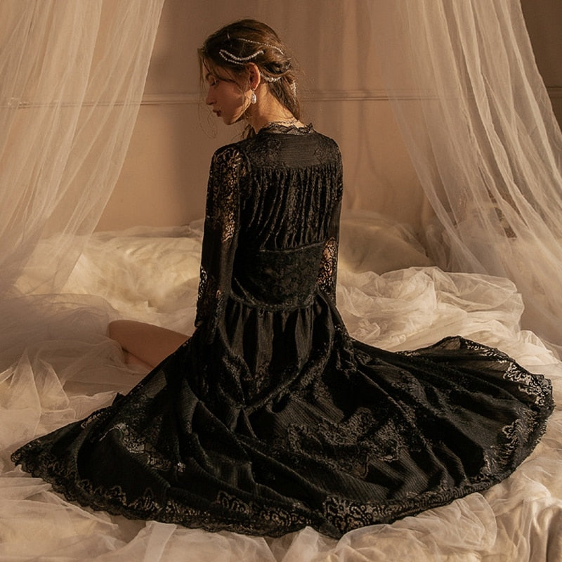 Vintage Nightgowns Lace Women Autumn Robe Nightie V Neck Long Night Dress Wear Romantic Lolita Sleepwear Nightdress