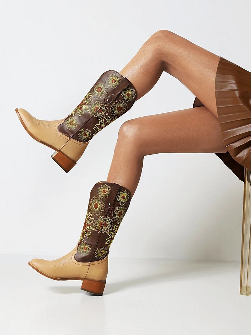 2024 Plus Size ethnische Stickerei Blume Frauen Western Stiefel quadratischen Kopf dicken Absatz Plüsch innere Farbe Kontrast Mitte Wade Stiefel - Blockshop.store