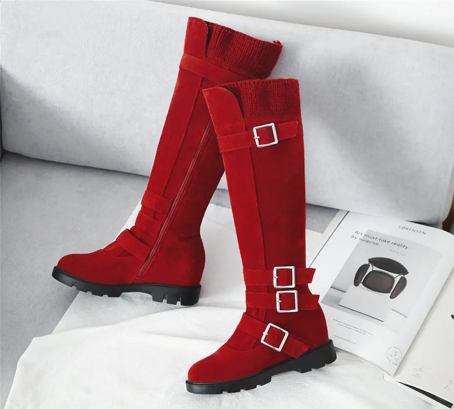 Winter Warme Plüsch Frauen Kniehohe Stiefel Rot Braun Flock Niedrigen Quadratischen Absatz Casual Party Dame Punk Schnalle Zipper Plattform Lange Stiefel