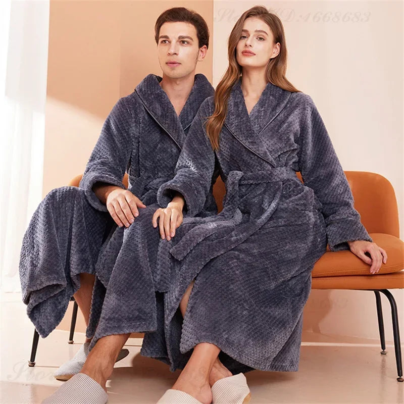 Flanell Lange RobeThicken Warme Kimono Bademantel Hause Kleidung Nachthemd Neue Winter Paar Nachtwäsche Lose Korallen Fleece Lounge Tragen