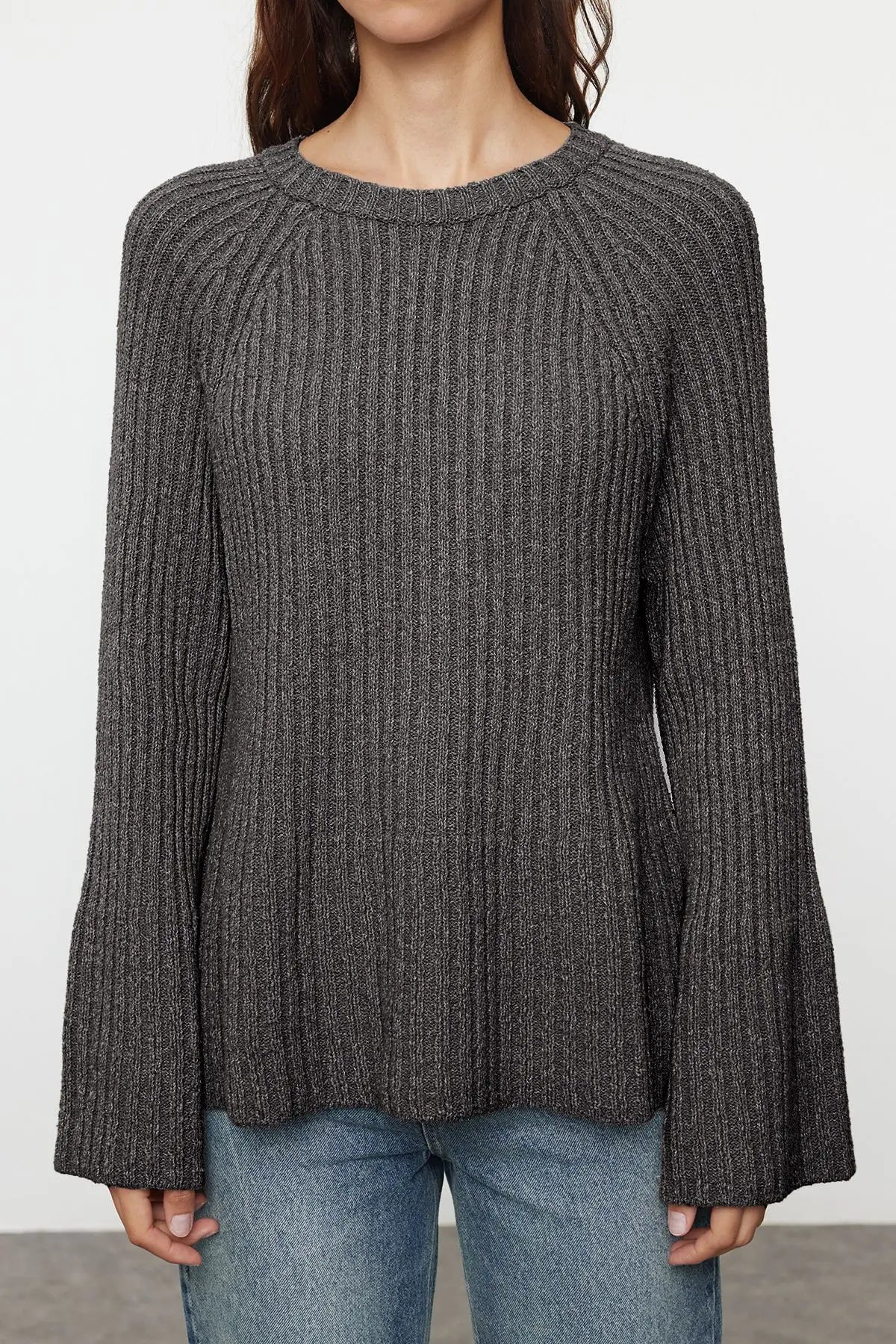 Trendyol TYZA Damen-Pullover, lässig, Übergröße, Rundhalsausschnitt, einzelnes Nummernschild, einfarbig, Strickwaren, Pullover mit Standardärmeln und Pullover