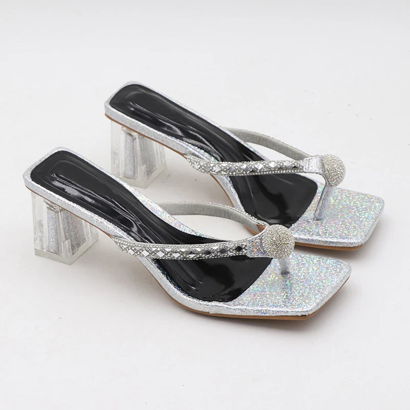 Liyke Mode Glitter Strass Frauen Transparent Low Heels Hausschuhe Kristall Strap Sandalen Schuhe Flip-Flops Offene spitze Rutschen