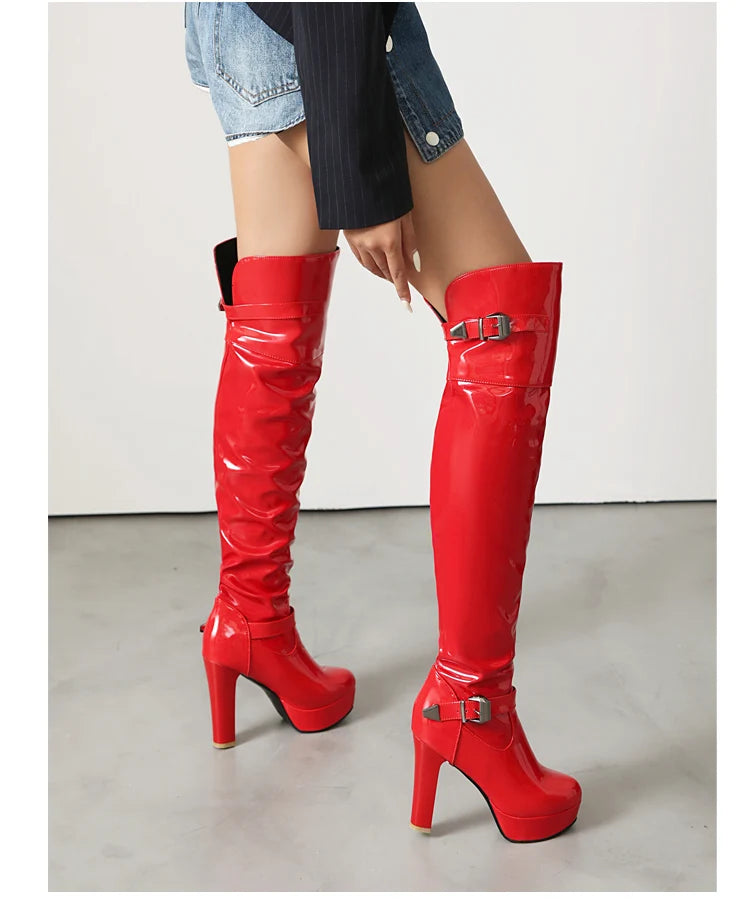 Plus Size Knöchel Metall Gürtels chnalle Lack leder lange Stiefel Oberschenkel Metall Aufkleber dicken Plüsch Futter Damen Overknee Stiefel