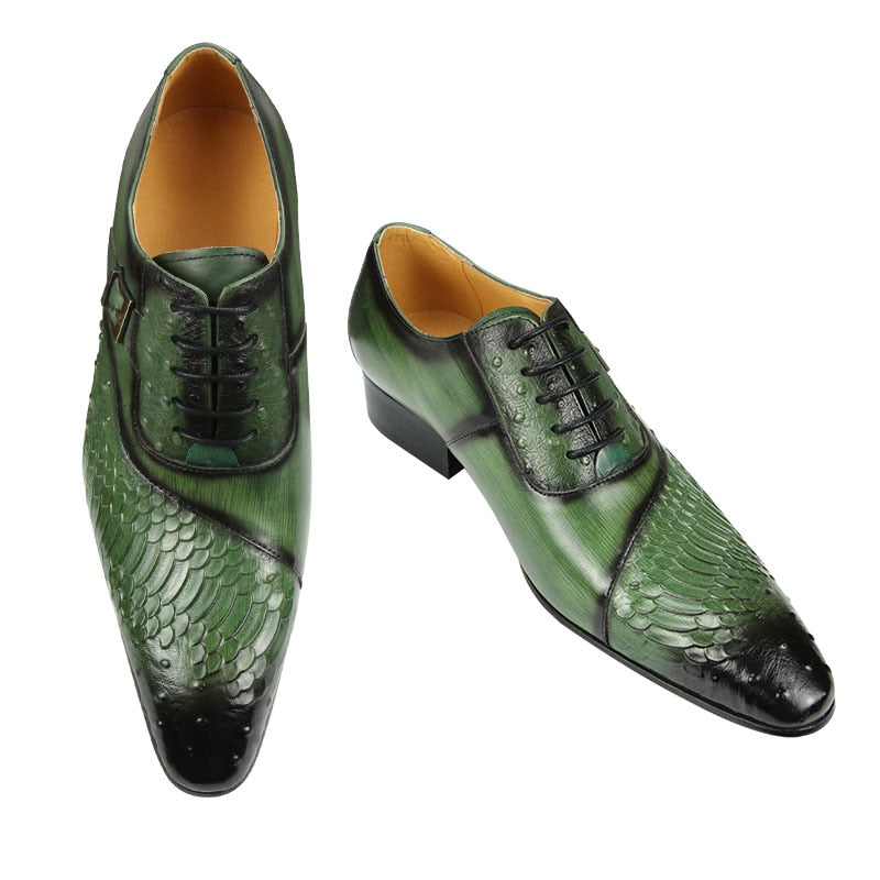 Luxury Men Oxford Shoes British Carved Fashion Dress Leather Shoes  Pointed Shoes Trendy Lace-up Green Black Formal Shoes Men