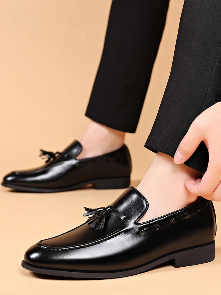 Herren Hochzeits feier Schuhe Designer-Stil Kleid Schuhe für Männer brandneue Business-Freizeit schuhe Slip on Lederschuhe plus Größe