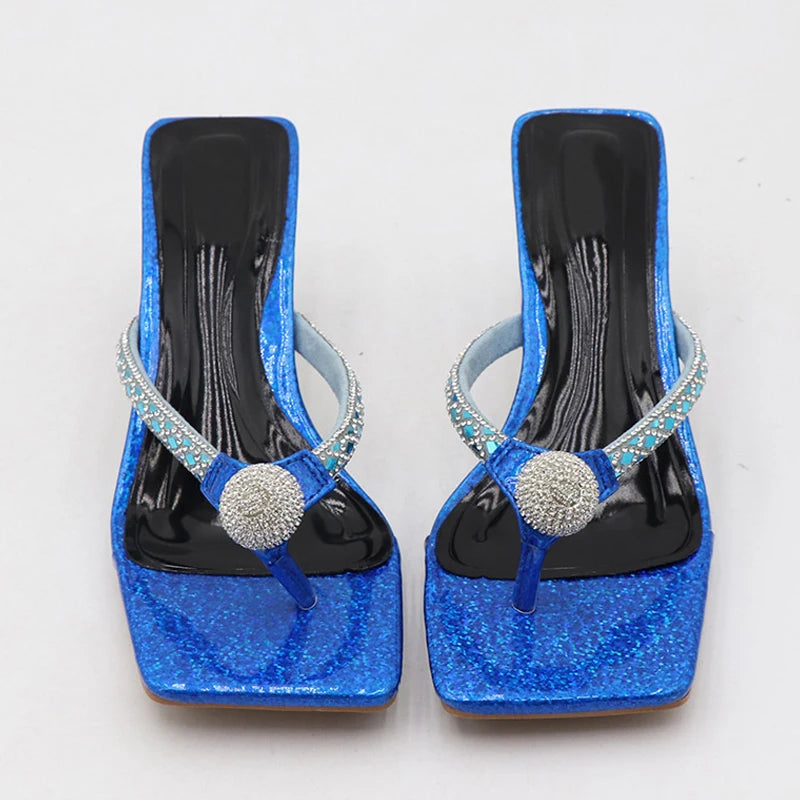 Liyke Mode Glitter Strass Frauen Transparent Low Heels Hausschuhe Kristall Strap Sandalen Schuhe Flip-Flops Offene spitze Rutschen