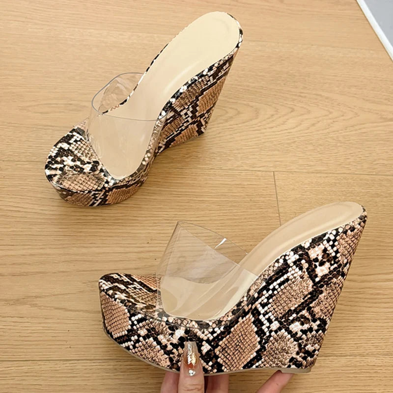 Liyke PVC transparente Schuhe für Frauen Keile Hausschuhe Sommer Mode Open Toe Snake Print Plattform High Heels Sandalen weiblich