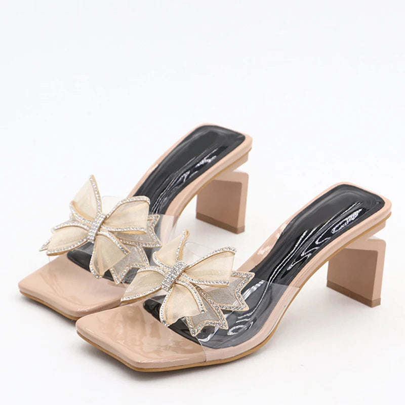 Liyke Transparent Hausschuhe Für Frauen Grün Seltsame Niedrigen Platz Heels Maultiere Kristall Bowknot PVC Sommer Sandalen Schuhe Strand Dias