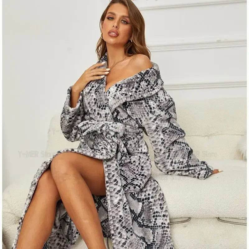 Frauen Warme Winter Nachtwäsche Sexy Schlange Skins Robe Lose Lange Hause Dressing Fown Nachthemd Flanell Kimono Bademantel Dusche Roben