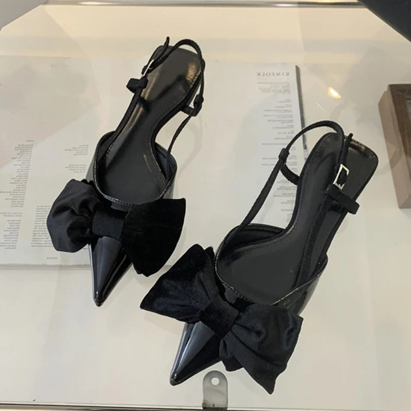 Liyke Modedesign großen Schmetterling Knoten Frauen flache Panto letten Sandalen hochwertige gemütliche Lack leder spitzen Zehen zurück Riemen Schuhe