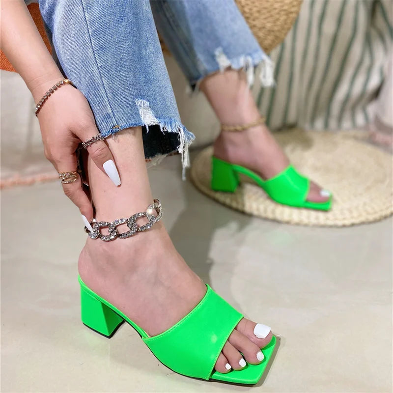 Liyke hochwertige gemütliche Leder Frauen Hausschuhe Sandalen Mode Open Toe Low Square Heels Panto letten Outdoor Casual Beach Slides Schuhe