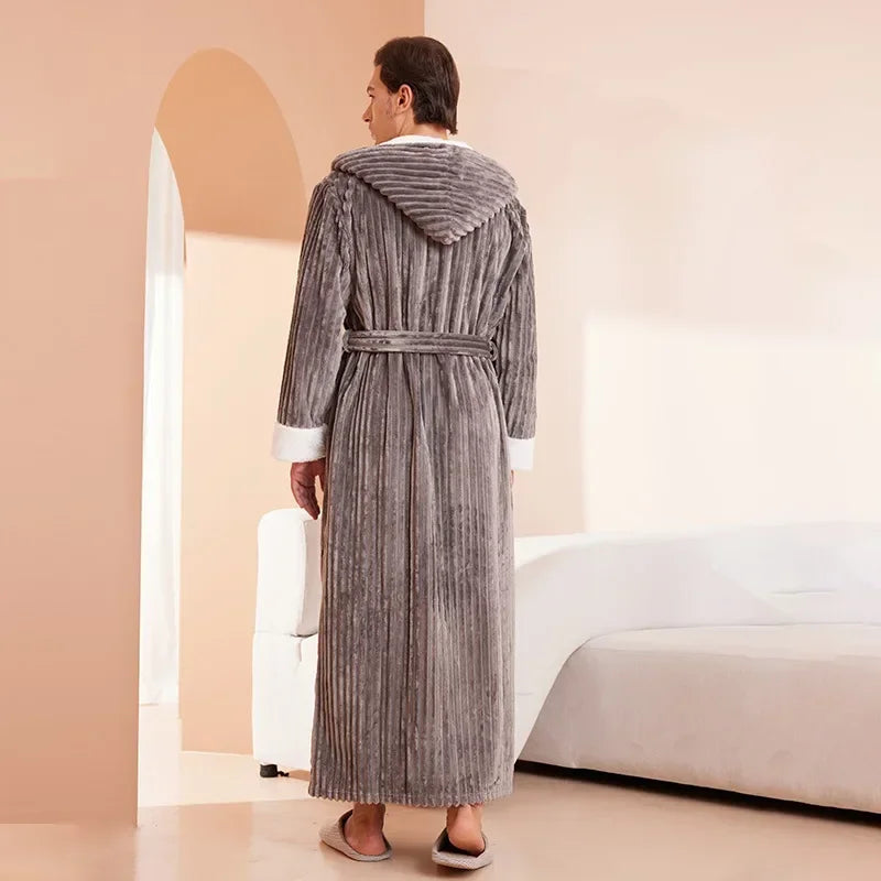 Flanell Hause Kleid Nachtwäsche Verdicken Warme Paar NEUE Patchwork Korallen Fleece Mit Kapuze Robe Lange Bademantel Herbst Winter Lounge Tragen