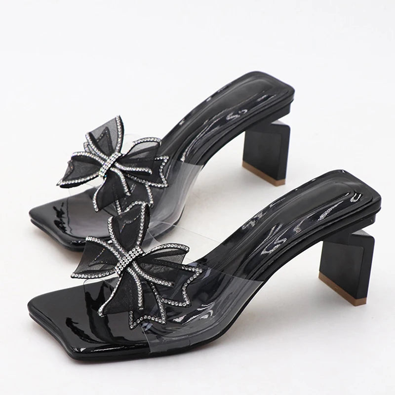 Liyke Transparent Hausschuhe Für Frauen Grün Seltsame Niedrigen Platz Heels Maultiere Kristall Bowknot PVC Sommer Sandalen Schuhe Strand Dias