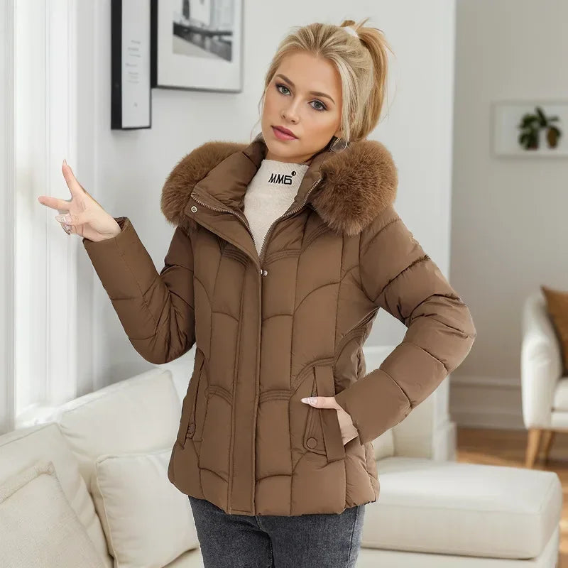 Winter 2024 Neue Daunenjacke Frauen Parkas Mode Hochwertige Warme Baumwolle Gefütterte Mantel Damen Kurzen Mantel Mit Kapuze Overwear Tops