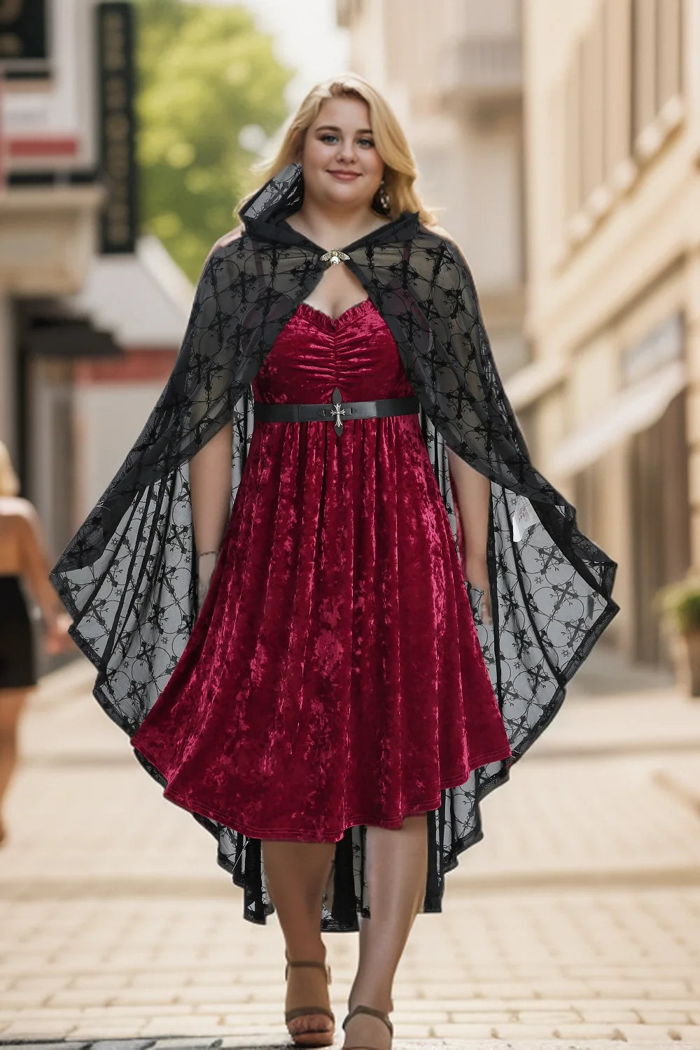 ROSEGAL Damen-Kleid und Umhang in Übergröße mit Gürtel, rote Rüschen, gerüschtes Samt-Cami-Kleid, schwarze Beflockungs-Mesh-Kapuzenponchos