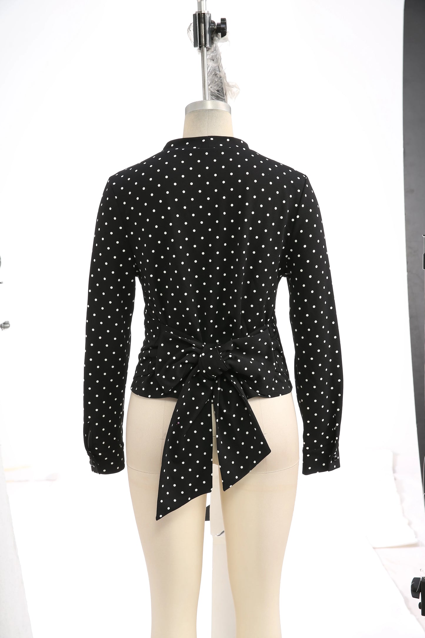 Ros gal plus Größe Gothic Polka Dot geraffte Bluse Frauen Frühling Herbst lange Ärmel V-Ausschnitt zurück Bowknot Tops neue schwarze T-Shirts