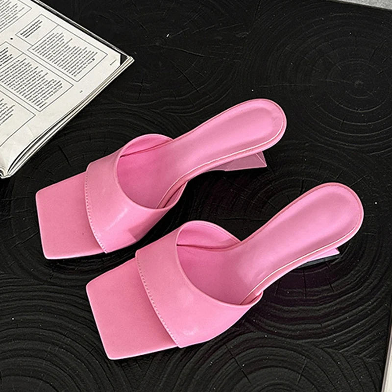 Liyke 2024 neue weiße rosa seltsame Keile Hausschuhe Frauen Breitband High Heels Schuhe bequeme Pu Leder Slides Sandalen Pumps