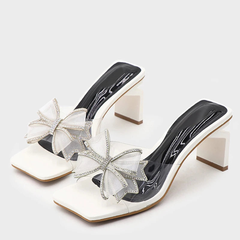 Liyke Transparent Hausschuhe Für Frauen Grün Seltsame Niedrigen Platz Heels Maultiere Kristall Bowknot PVC Sommer Sandalen Schuhe Strand Dias