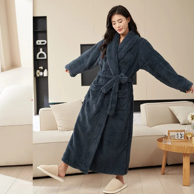 Frauen Lose Peignoir Nachthemd Korallen Fleece Robe Lange Kimono Dusche Nachtwäsche Warme Winter Nachtwäsche Loungewear Verdicken Nachthemd