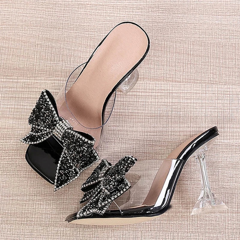 Liyke 2024 neue transparente Hausschuhe für Frauen Mode Silber Kristall Bowknot High Heels weibliche Panto letten rutscht Sommers andalen Schuhe