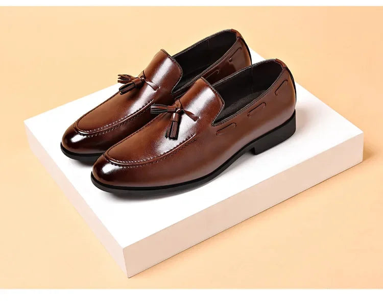 Designer-Stil Kleider schuhe für Männer brandneue Business-Freizeit schuhe Slip on Lederschuhe plus Größe für Männer Hochzeits feier Schuhe