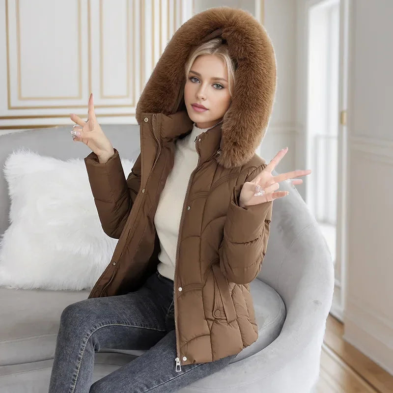 Winter 2024 Neue Daunenjacke Frauen Parkas Mode Hochwertige Warme Baumwolle Gefütterte Mantel Damen Kurzen Mantel Mit Kapuze Overwear Tops