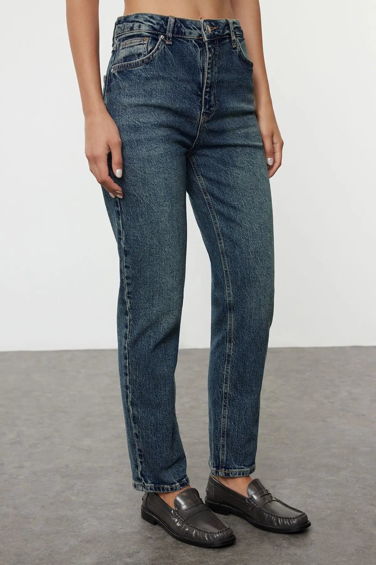 Trendyol TYZA Damen-Jeans, einfarbig, ohne Gürtel, Denim, ohne Taschen, gerades Bein, lässige Jeans, Freizeithose, Denim-Shorts